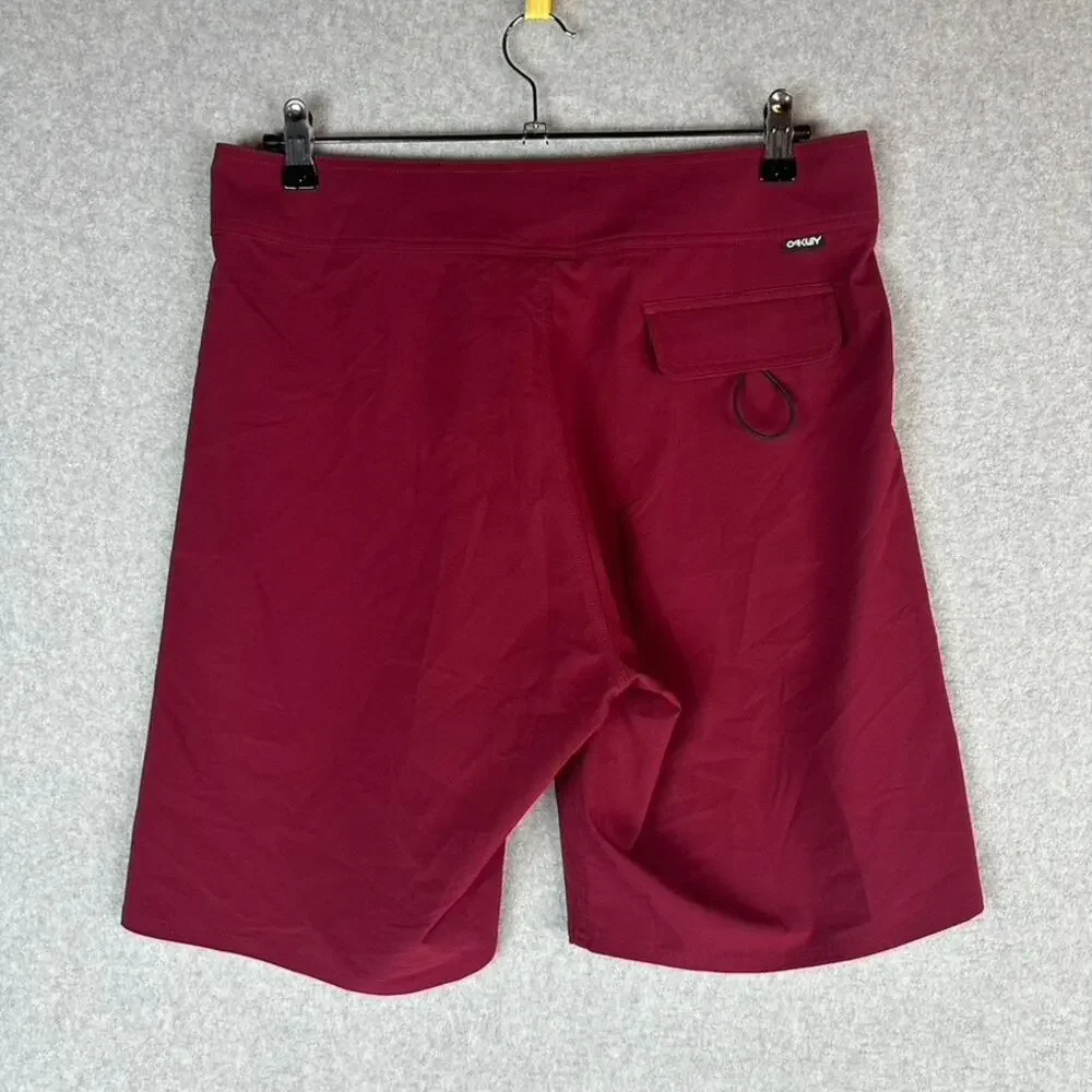 Oakley Mens Sz 30 Performance Fit Board Shorts Swim Maroon Surf
